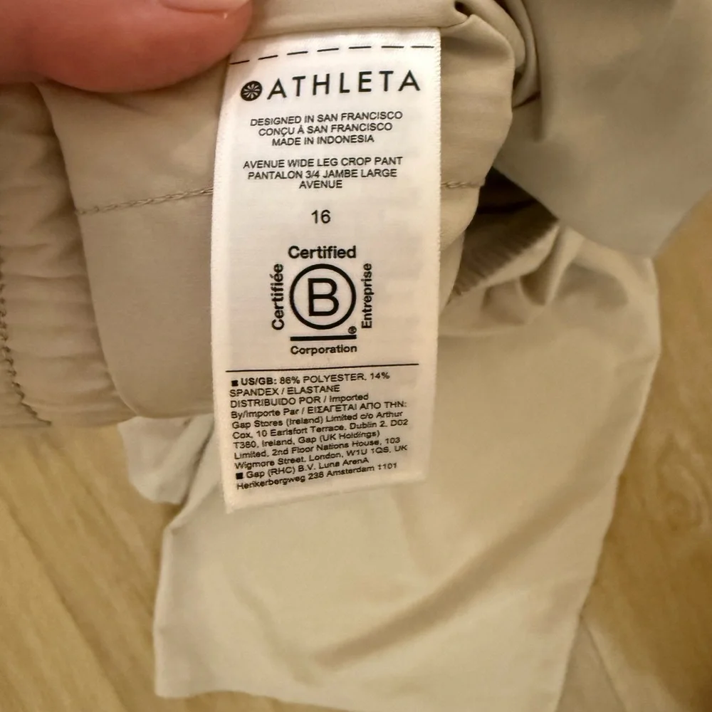 Athleta Avenue Wide Leg Crop Pant - Picture 9 of 9